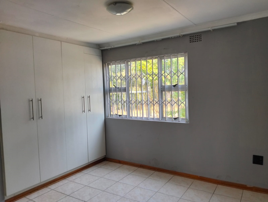 To Let 2 Bedroom Property for Rent in Northcrest Eastern Cape
